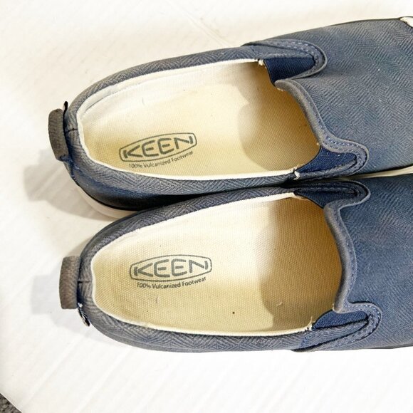 🌷SALE Keen Elsa Slip On Sneakers Size 7.5 Navy Blue and White Canvas Fabric - Picture 3 of 10